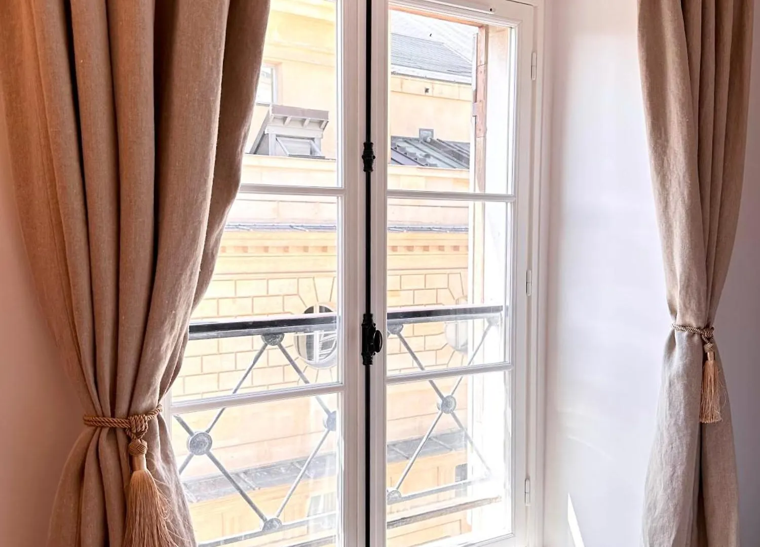 Spacious Luxembourg Garden Family Flat Paris France